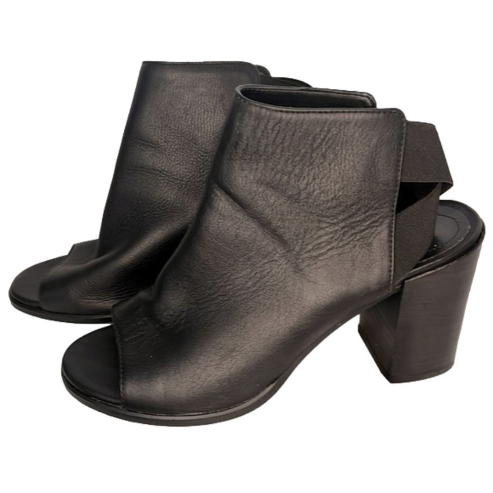 Steve Madden Mindy boot size 9.5/ chunky heel/ open toe